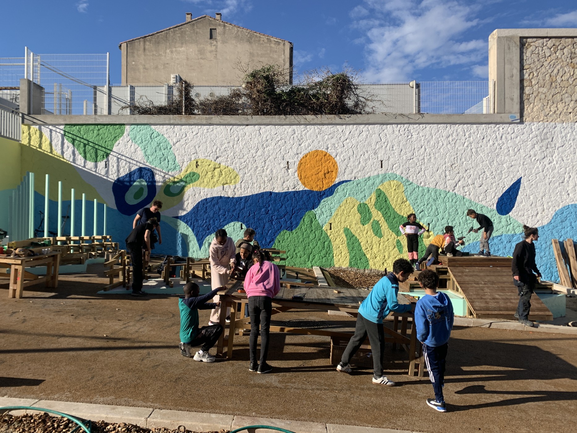 © Yakafokon / Chantier participatif dans la rue Busserade à Marseille