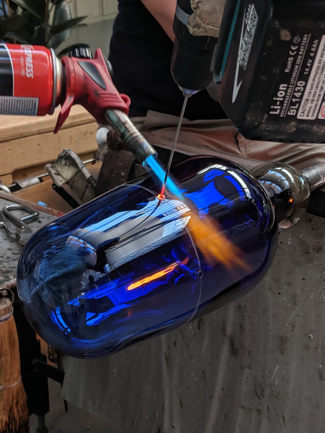 Gregory Granados, recherches dans l’atelier du Cirva, 2019  © Gregory Granados